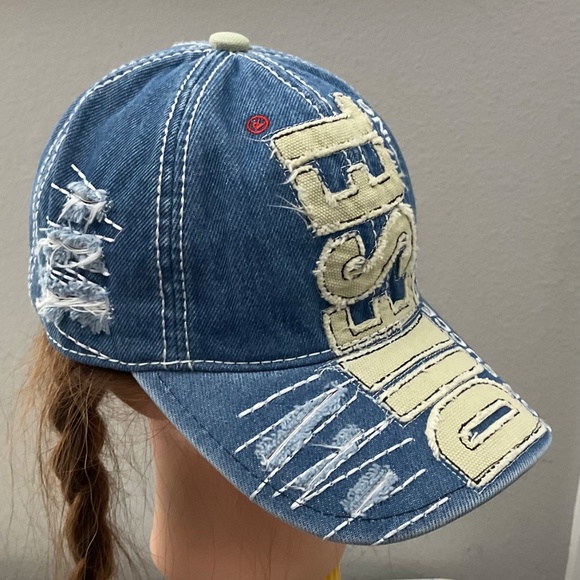 Diesel Cap. - Picture 2 of 7